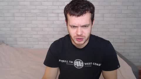 Snapshot of electric_smile chatting on 10.23.25 Alex online show from 10.23.25