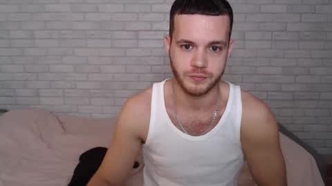 Snapshot of electric_smile chatting on 10.24.25 Alex online show from 10.24.25