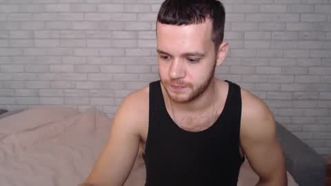 Snapshot of electric_smile chatting on 10.26.25 Alex online show from 10.26.25