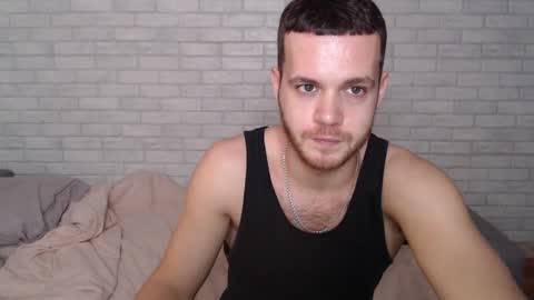 Snapshot of electric_smile chatting on 10.26.25 Alex online show from 10.26.25