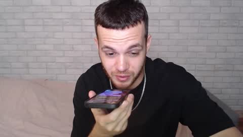 Snapshot of electric_smile chatting on 10.27.25 Alex online show from 10.27.25