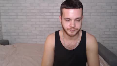 Snapshot of electric_smile chatting on 10.30.25 Alex online show from 10.30.25