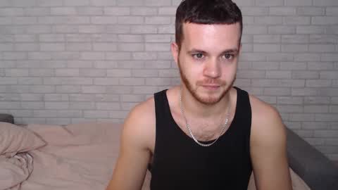 Snapshot of electric_smile chatting on 11.01.25 Alex online show from 11.01.25