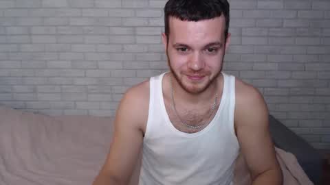 Snapshot of electric_smile chatting on 11.06.25 Alex online show from 11.06.25