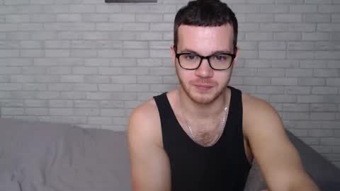 Snapshot of electric_smile chatting on 11.08.25 Alex online show from 11.08.25