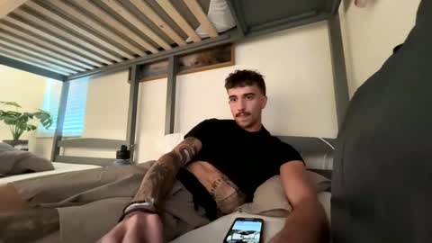 Snapshot of electron448 chatting on 10.18.25 electron448 online show from 10.18.25