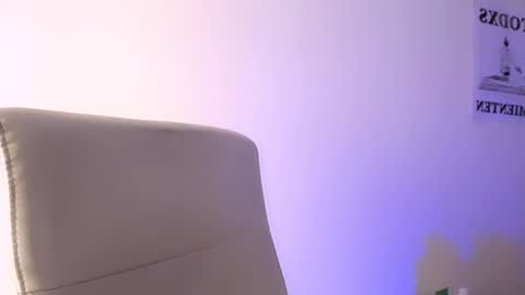 Snapshot of elektra_sky11 chatting on 01.31.25  Elektra Sky  online show from 01.31.25