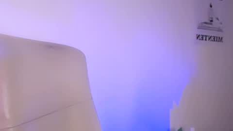 Snapshot of elektra_sky11 chatting on 03.02.25  Elektra Sky  online show from 03.02.25