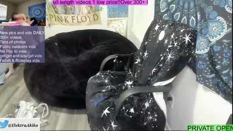 Snapshot of elektraexotic chatting on 01.14.26 Elektra online show from 01.14.26