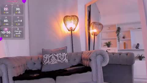 Snapshot of elen_cr chatting on 09.08.25 Elen CR online show from 09.08.25