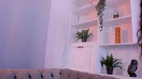 Snapshot of elen_cr chatting on 09.09.25 Elen CR online show from 09.09.25