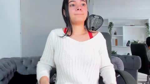 Snapshot of elen_cr chatting on 10.08.25 Elen CR online show from 10.08.25