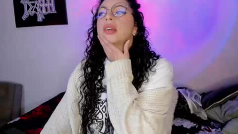 Elena  online show from 02.24.25