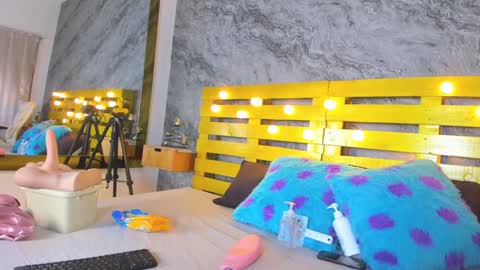 Elena online show from 01.22.25