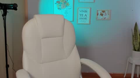 Elena online show from 01.24.25