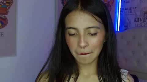 Snapshot of elenaa_salvatore chatting on 01.22.25 Elena online show from 01.22.25