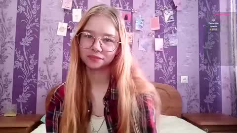 Snapshot of elenacastellani chatting on 02.21.26 Mia online show from 02.21.26