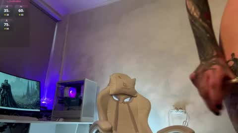 Mia online show from 04.28.26