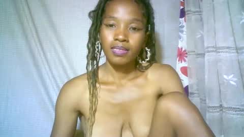 elenah013 online show from 02.14.25