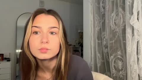 Elena online show from 06.03.26