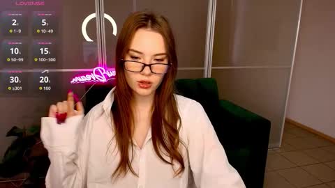 elenaoconar online show from 10.20.25