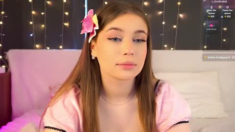 Snapshot of elenefrail chatting on 02.05.25 Isabella - streaming MondayTuesdayWednesdayFridaySaturdaySunday online show from 02.05.25