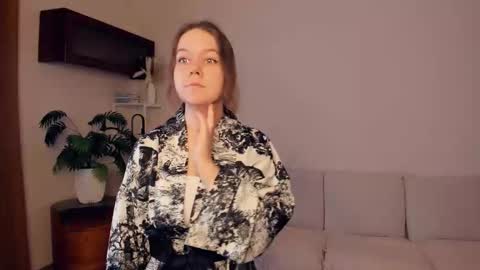 Snapshot of elenn_minty chatting on 10.25.25 Margo online show from 10.25.25