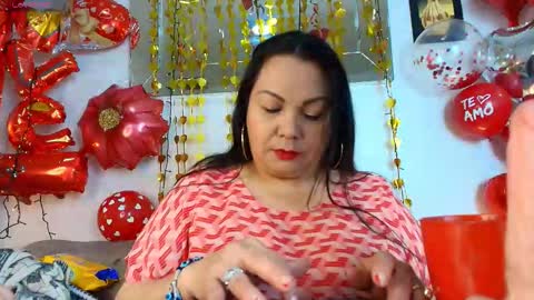 Snapshot of elenna_boobs_ chatting on 09.25.25 elenna_boobs_ online show from 09.25.25