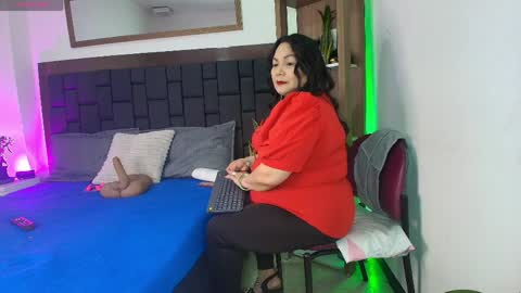 elenna_boobs_ online show from 04.10.26