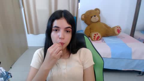 agnes online show from 03.11.25
