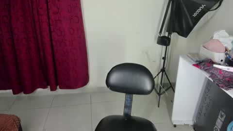 elettra_bennet online show from 10.28.25