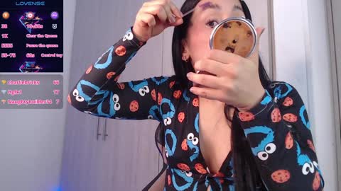 Snapshot of eleven_diamond chatting on 01.27.25 Millie bobby online show from 01.27.25