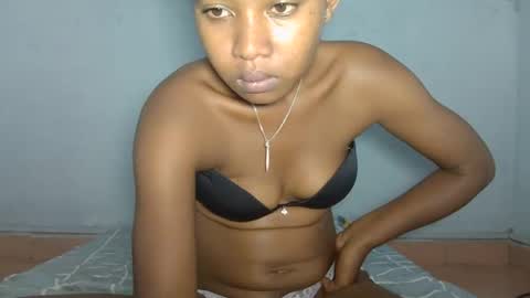 elia011 online show from 01.14.25