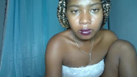 elia011 online show from 01.18.25