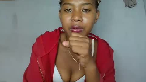 elia011 online show from 01.24.25