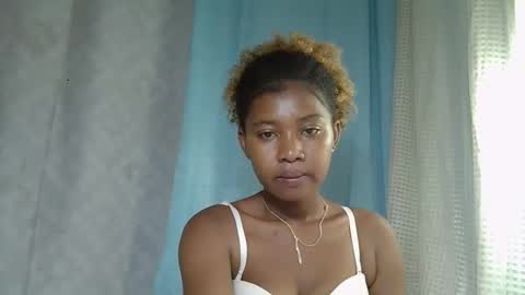 elia011 online show from 02.22.25