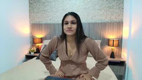 Elia Russell online show from 11.20.25