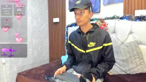 Elian Julian online show from 11.17.25