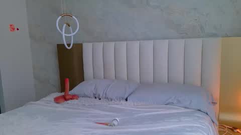Snapshot of elianabort_ chatting on 04.24.26 Eliana Bort online show from 04.24.26