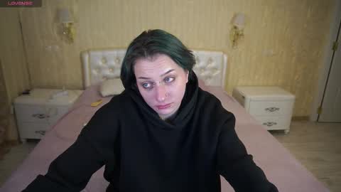 Luna online show from 12.19.25