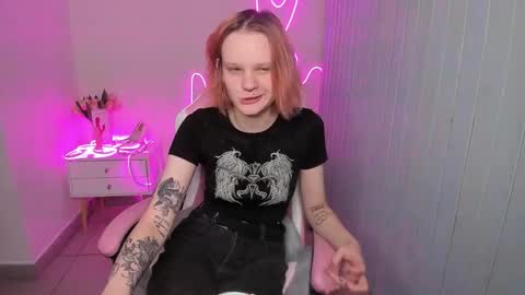 elieiza_xo online show from 10.12.25