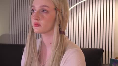 Ellie online show from 04.18.26