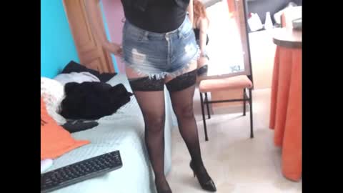 elifgirasol online show from 02.18.25