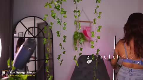 Snapshot of elihotchili chatting on 07.18.26 Eli online show from 07.18.26