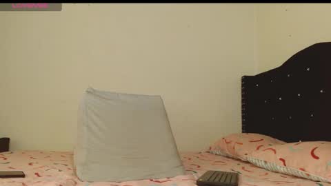 elii_sweet_ online show from 02.16.25