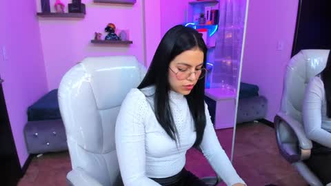 Eliie online show from 02.05.25