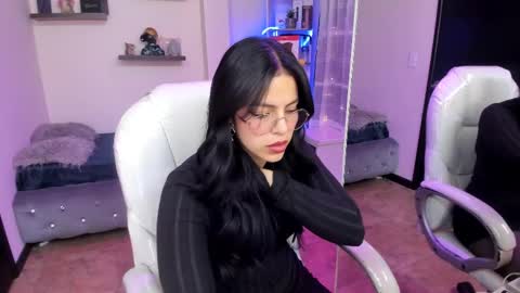 Eliie online show from 02.10.25