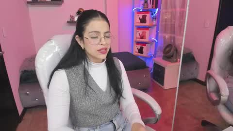 Eliie online show from 02.19.25