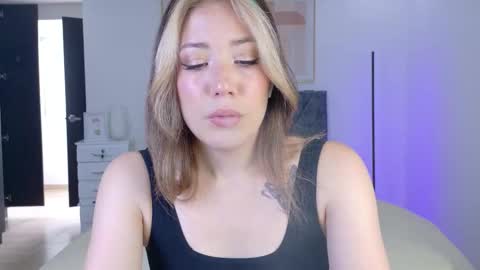 eliiih_ online show from 09.12.25