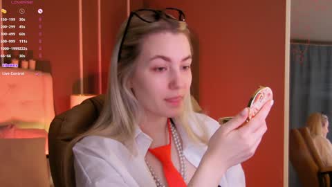 Elina online show from 02.04.25